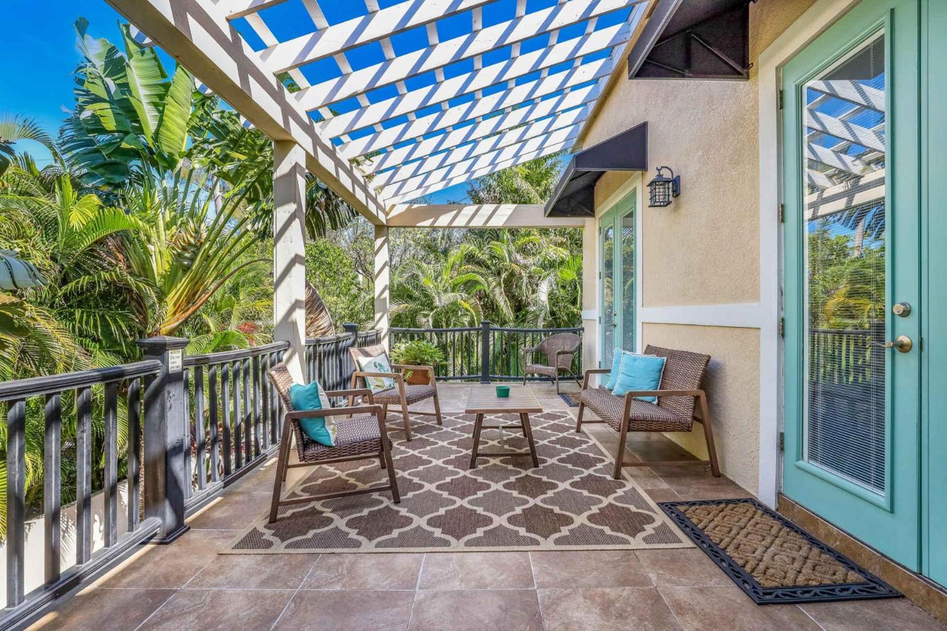 הולמס ביץ' Coconut Cottage מראה חיצוני תמונה